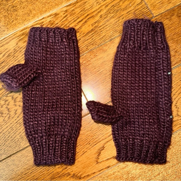Beaded fingerless gloves - Picture 3 of 3